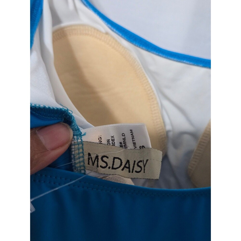 Swimsuits - Picture 11 of 12